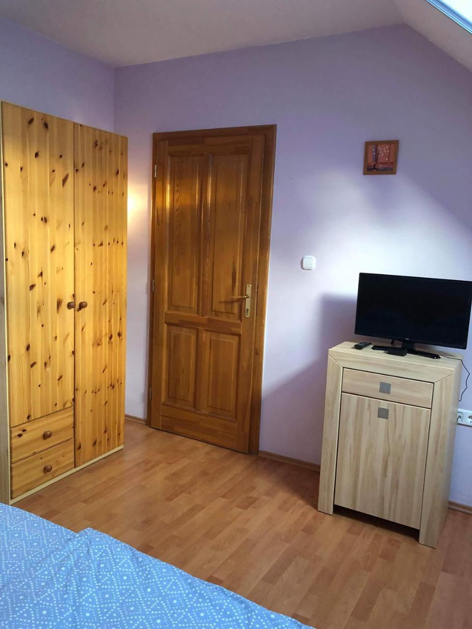 Kristaly Apartmanhaz Sárvár Buitenkant foto