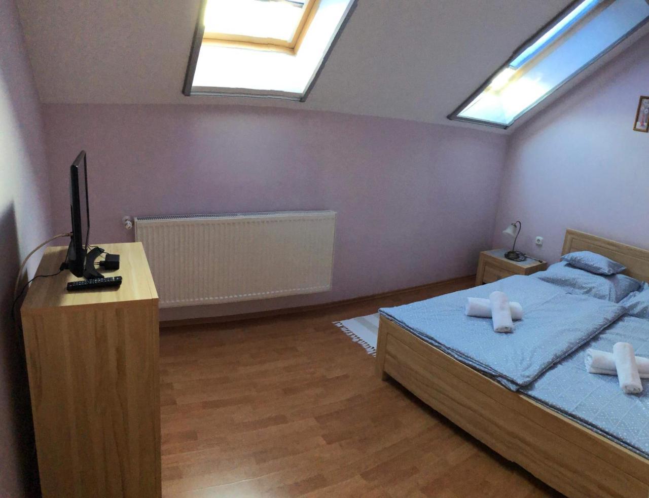 Kristaly Apartmanhaz Sárvár Buitenkant foto