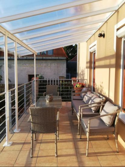 Kristaly Apartmanhaz Sárvár Buitenkant foto